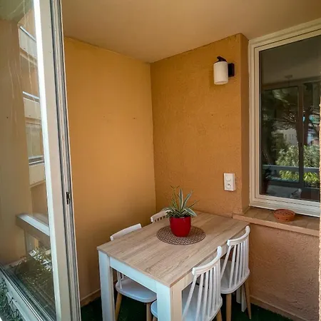 Apartment T2 30m2 Proche Plage, Renove Et Equipe